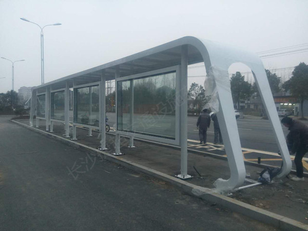 湖北新型公交候车亭